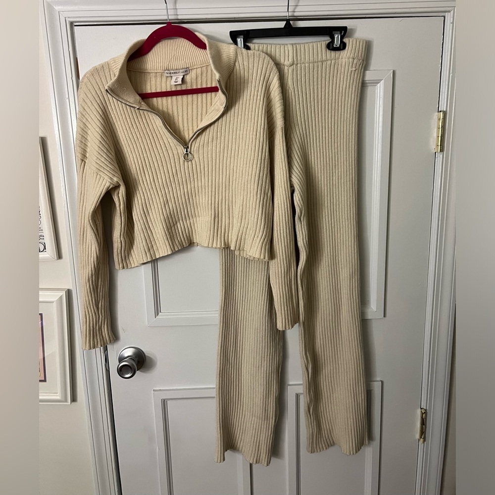 cream knit lounge set